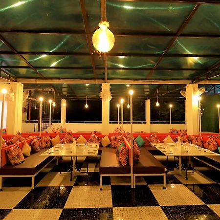 Dasmaya Resort ウダイプル エクステリア 写真